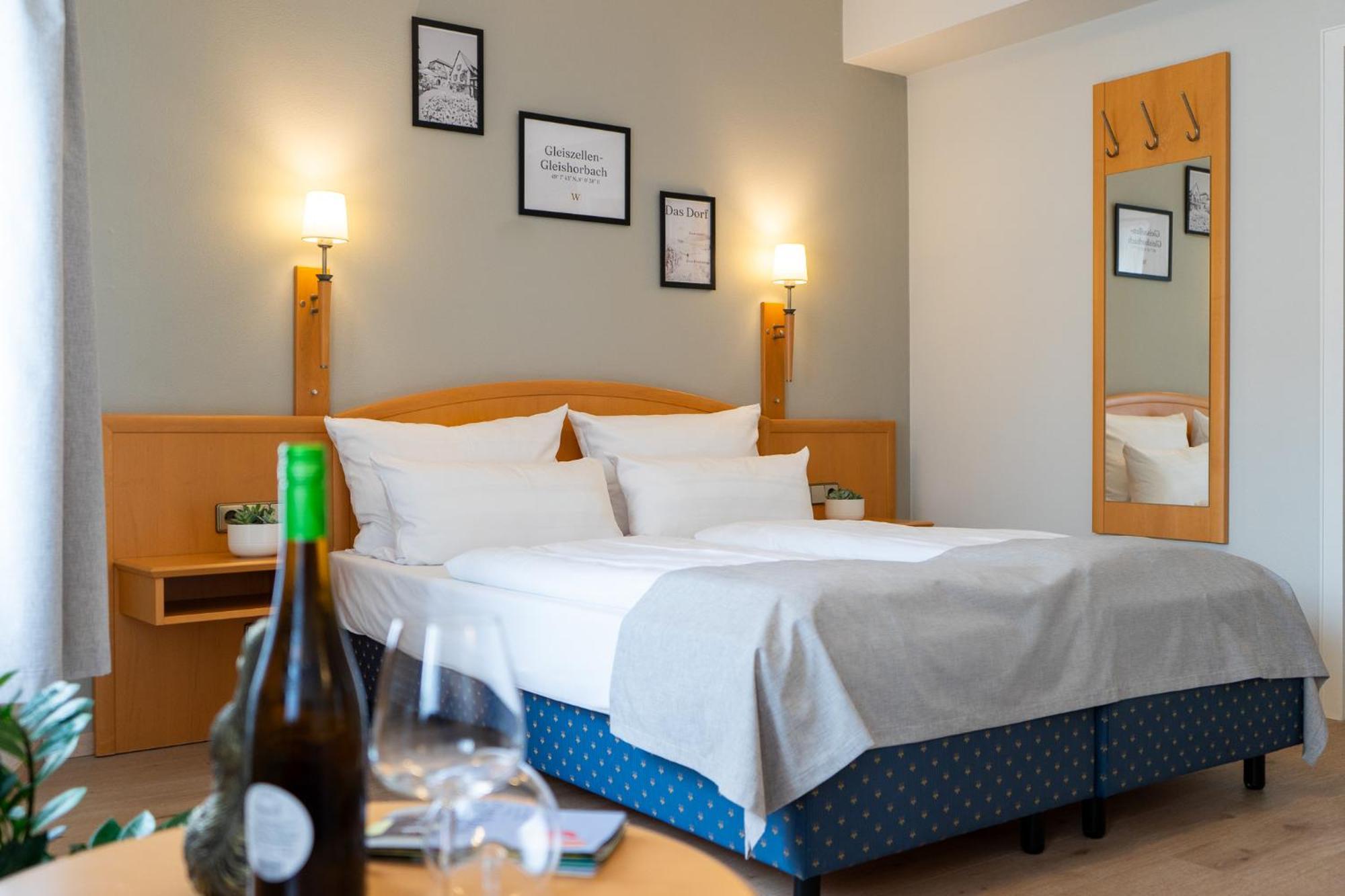 Weinstrasse No 8 "Einfach-Gut-Uebernachten" แลนสไวเลอร์ ภายนอก รูปภาพ