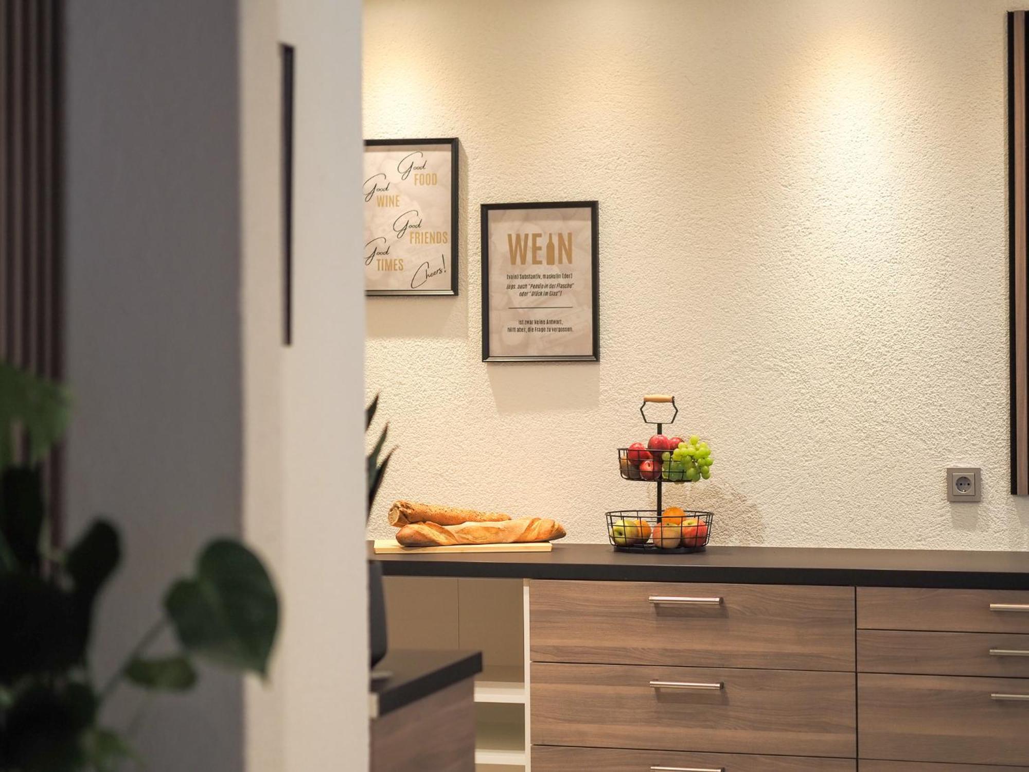 Weinstrasse No 8 "Einfach-Gut-Uebernachten" แลนสไวเลอร์ ภายนอก รูปภาพ